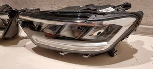 Volkswagen T-Roc Lampa przednia 2GA941006F