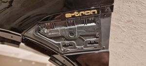 Audi e-tron Fender 4KE821021C