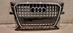 Audi Q5 SQ5 Grotelės viršutinės 8R0853651AB