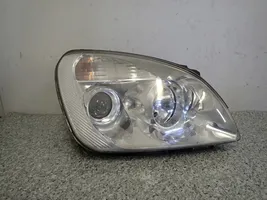 KIA Carens II Lampa przednia 