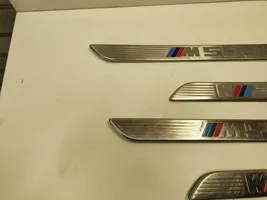 BMW X6 E71 Muu kynnyksen/pilarin verhoiluelementti 7172347