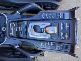 Porsche Cayenne (92A) Set interni 