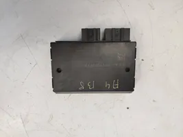 Audi A4 S4 B8 8K Vetokoukun ohjainlaite/moduuli 8K0907383B