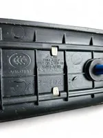 Hyundai i40 Priekšējā sliekšņa dekoratīvā apdare (iekšējā) 858833Z100