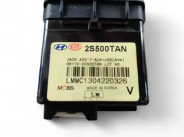 Hyundai ix35 Connettore plug in AUX MMC1304220326