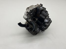 Volvo XC70 Pompe d'injection de carburant à haute pression 8689590