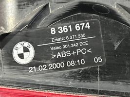 BMW 5 E39 Galinis žibintas dangtyje 8361674