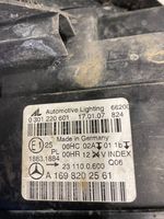 Mercedes-Benz B W245 Lampa przednia A1698202561