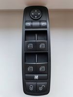 Mercedes-Benz B W245 Przyciski szyb A1698206610