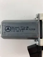 Mercedes-Benz S W221 Motorino alzacristalli della portiera anteriore A2218202742