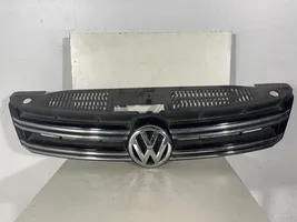 Volkswagen Tiguan Etupuskurin ylempi jäähdytinsäleikkö 5N0853653E
