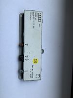 Audi A4 S4 B7 8E 8H Antenos stiprintuvas 8E9035225AF