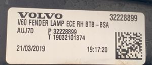 Volvo V60 Feux arrière / postérieurs 32228899