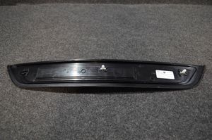 BMW 5 G30 G31 Rivestimento posteriore minigonna laterale 7381330