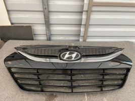 Hyundai ix35 Etupuskurin ylempi jäähdytinsäleikkö 
