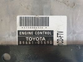 Toyota Avensis T250 Variklio valdymo blokas 8966105690