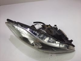 Volvo C30 Lampa przednia 31299819