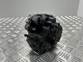 Volvo V70 Polttoaineen ruiskutuksen suurpainepumppu 8689590