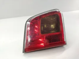 Toyota Avensis T270 Lampy tylnej klapy bagażnika 