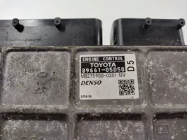 Toyota Avensis T270 Variklio valdymo blokas 8966105D50
