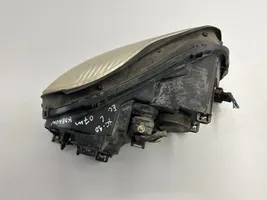 Volvo XC90 Lampa przednia 31111845