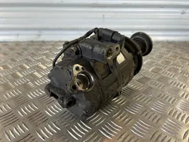 Volkswagen Touareg I Air conditioning (A/C) compressor (pump) 7H0820805E