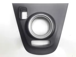 Toyota Auris 150 Rivestimento in plastica cornice della leva del cambio 5882102410