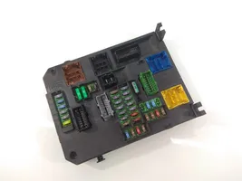 Citroen C4 Grand Picasso Module de fusibles 9806687980