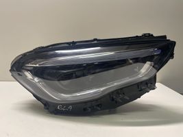 Mercedes-Benz GLA H247 Lampa przednia A2479064405KZ