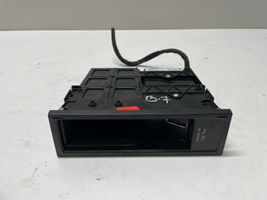 Volkswagen PASSAT B7 Connecteur/prise USB 5N0035342D