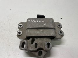 Volkswagen Tiguan Wspornik / Mocowanie silnika 5N0199555