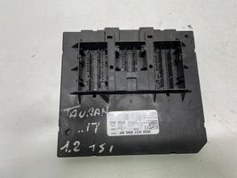 Volkswagen Touran III Muut ohjainlaitteet/moduulit 5Q0937086BF