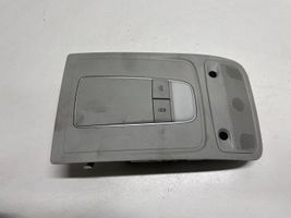 Audi Q3 8U Etuistuimen valo 8V0947135A