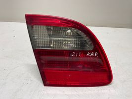 Mercedes-Benz E W211 Luci posteriori del portellone del bagagliaio A2118202964