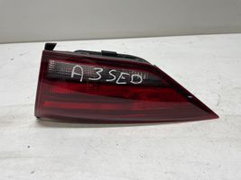 Audi A3 S3 8V Lampy tylnej klapy bagażnika 8V5945094G