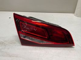 Audi A3 S3 8V Lampy tylnej klapy bagażnika 8V4945075