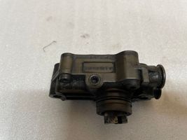 Mercedes-Benz E W210 Pompe à carburant A6110900350