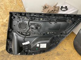 BMW 2 F46 Apmušimas galinių durų (obšifke) 2488515