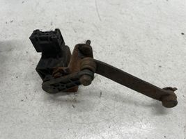 Mercedes-Benz E W211 Capteur de hauteur de suspension avant A0105427717