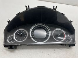 Mercedes-Benz E W212 Tachimetro (quadro strumenti) A2129004104