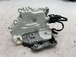 Audi A4 S4 B9 Zamek drzwi przednich 8X2837016B