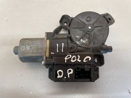 Volkswagen Polo V 6R Varikliukas priekinio langų pakėlėjo 6R0959802K