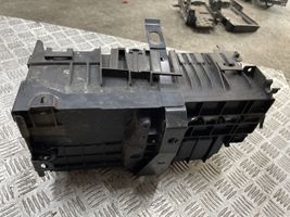 Opel Astra J Support boîte de batterie 13308434