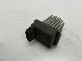 Audi A6 S6 C6 4F Salona mazā radiatora ventilatora relejs 4B0820521