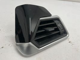 BMW 3 G20 G21 Šoninės oro grotelės 6848619