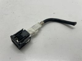 BMW 3 G20 G21 Connettore plug in USB 745580