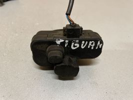 Volkswagen Tiguan Serratura del tappo del serbatoio del carburante 