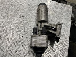 Audi A4 S4 B7 8E 8H Supporto di montaggio del filtro dell’olio 038115389C