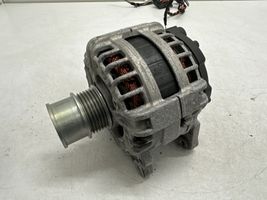 Volkswagen Golf VIII Generatore/alternatore 05E903026R