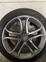 Mercedes-Benz A W176 R17-alumiinivanne A2464010302